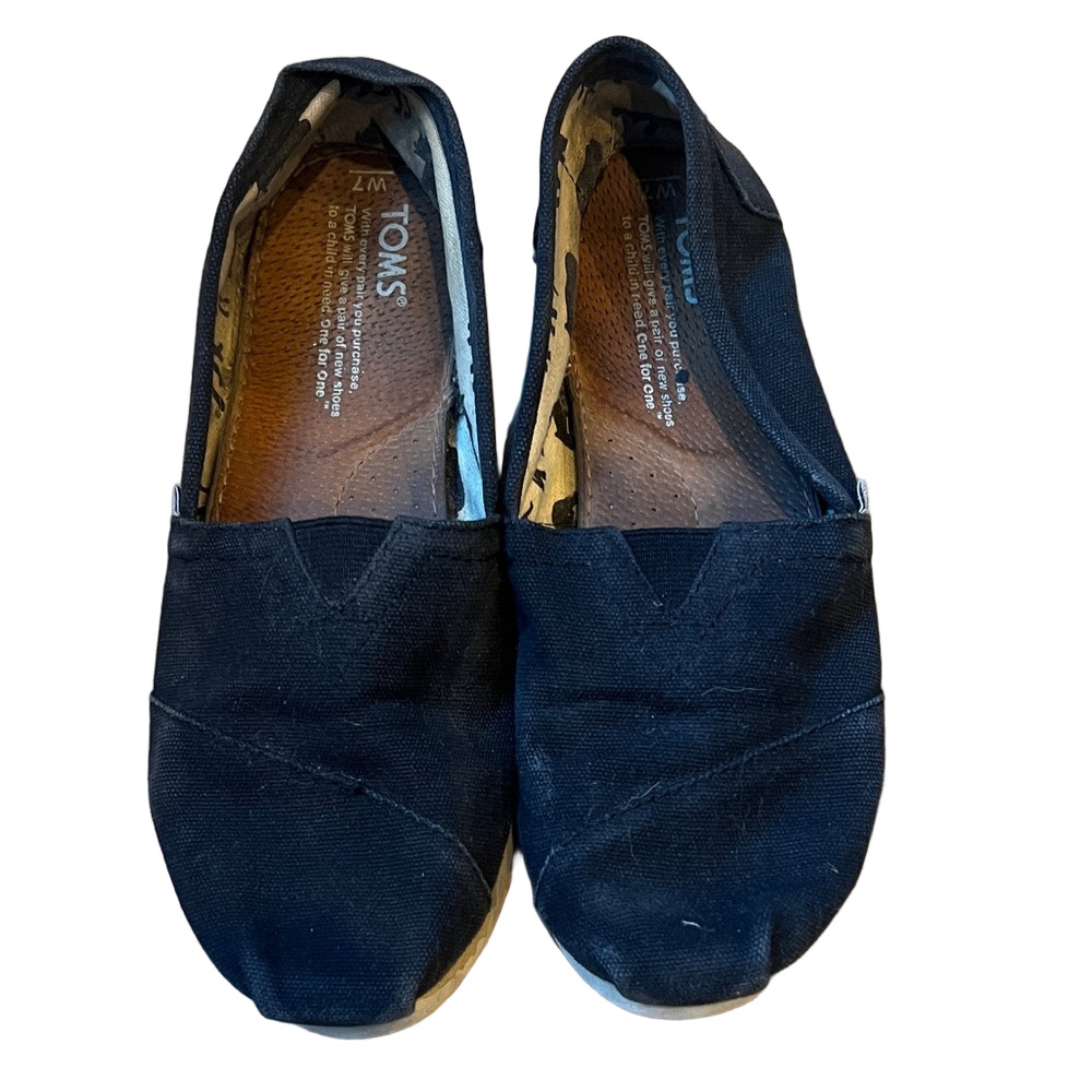 TOMS Black Canvas Slip-— Sz 7